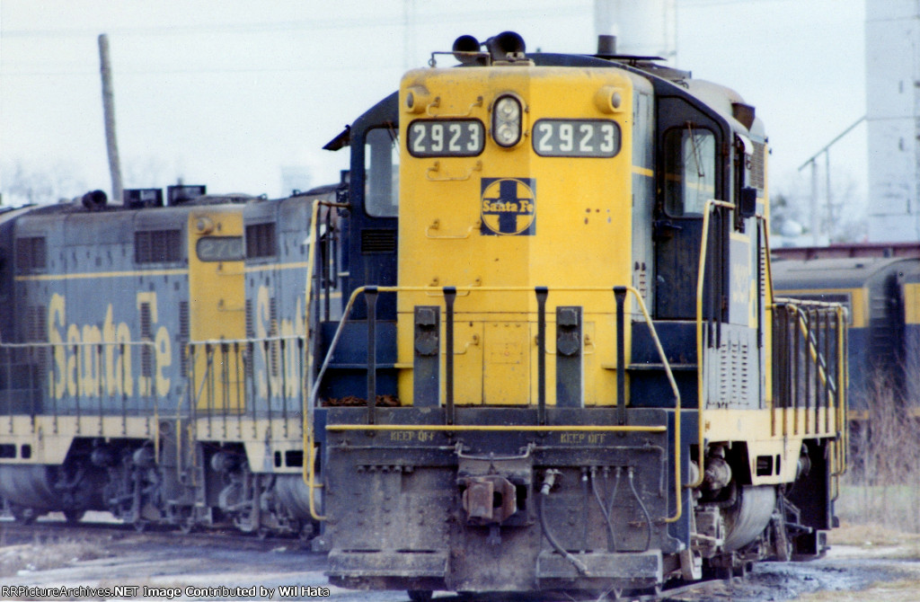 Santa Fe GP9 2923